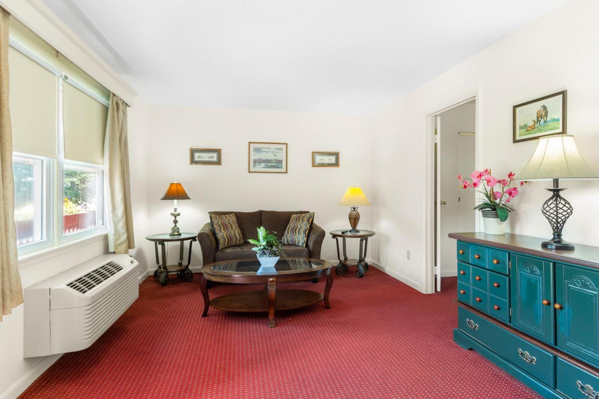 Blue Spruce Inn & Suites Valatie Luaran gambar