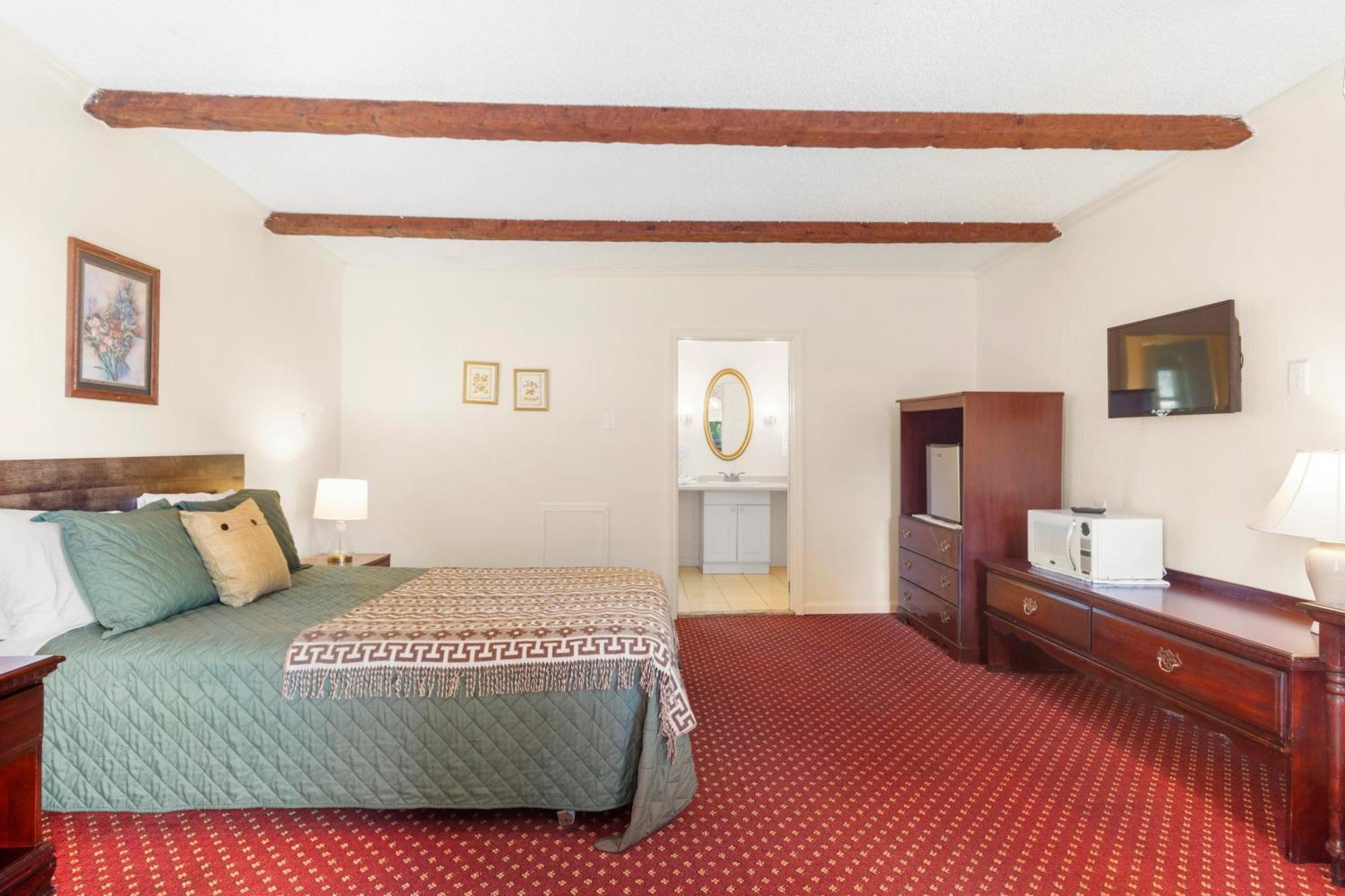 Blue Spruce Inn & Suites Valatie Luaran gambar